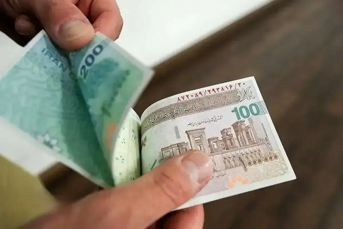 خبر افزایش ۵ تا ۱۰ میلیونی حقوق کارمندان دولت صحت دارد؟